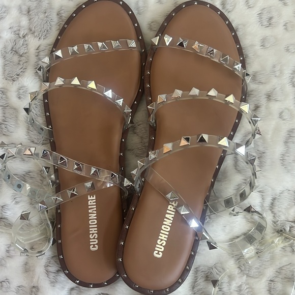 Cushionaire with memory foam clear with silver stud sandals. - Picture 5 of 6